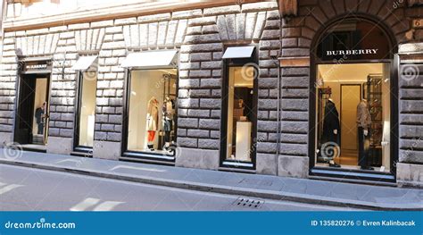 burberry via condotti roma telefono|Burberry a Roma in Via dei Condotti 59/61A: ⏰ orari e ☎ telefono.